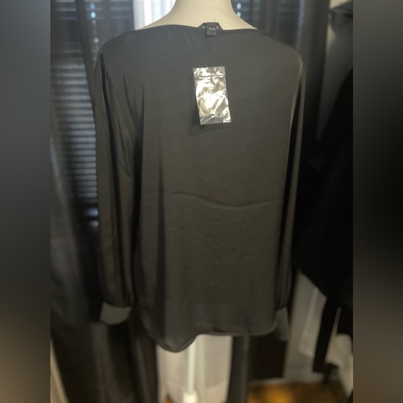 New Express Black Top with detailed button on sleeve. - Picture 2 of 4